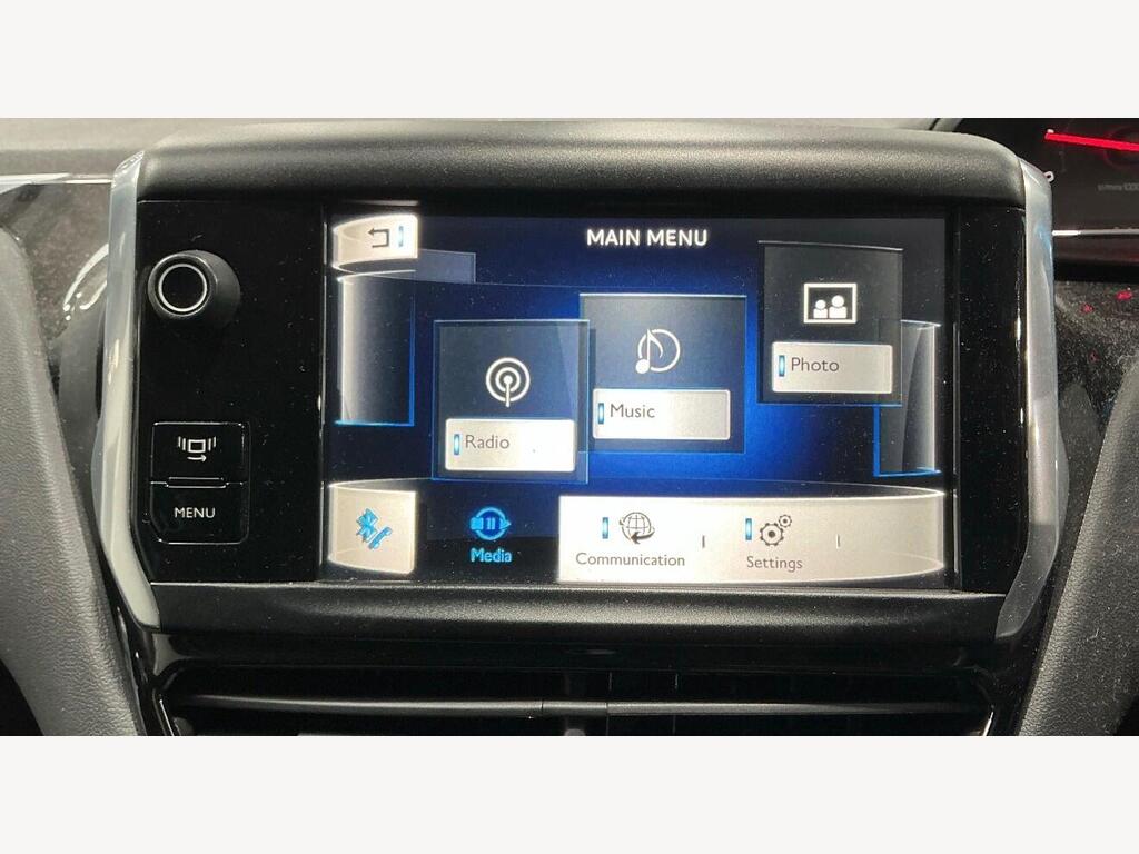 2013 Peugeot 208 thumbnail 7