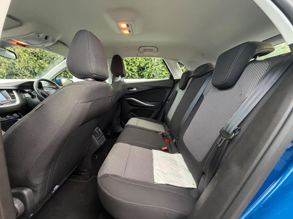 2020 Vauxhall Grandland X thumbnail 18