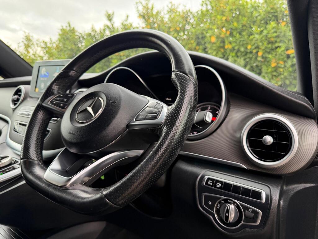 2015 Mercedes-Benz V Class thumbnail 36