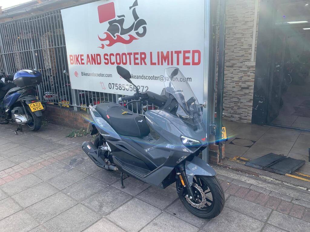 Lexmoto Aura 125 Scooter 125 CVT Euro 5