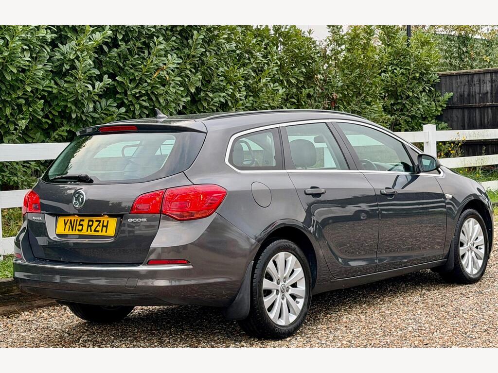 Vauxhall Astra 1.6 CDTi ecoFLEX Tech Line Sports Tourer Euro 6 (s/s) 5dr thumbnail 11