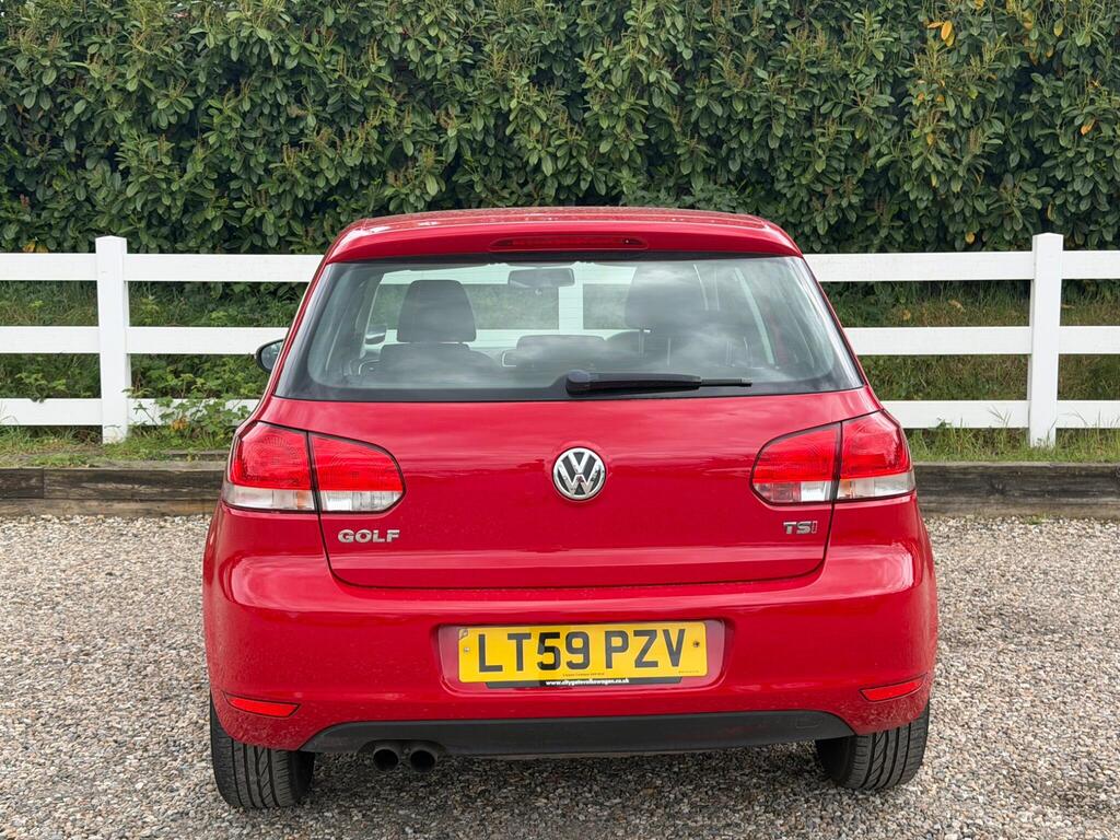 2010 Volkswagen Golf thumbnail 12