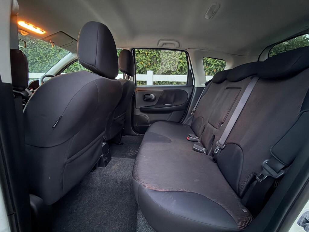 2010 Nissan Note thumbnail 16