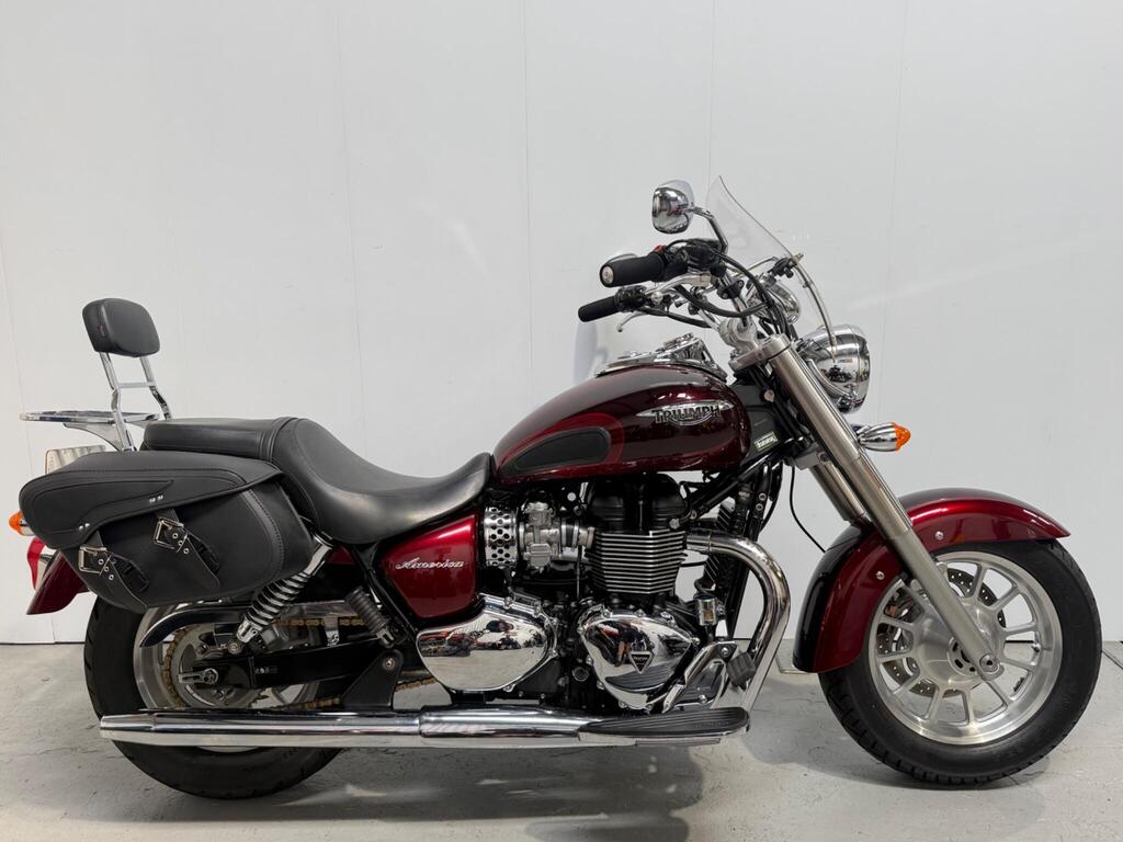 Triumph Bonneville America 865