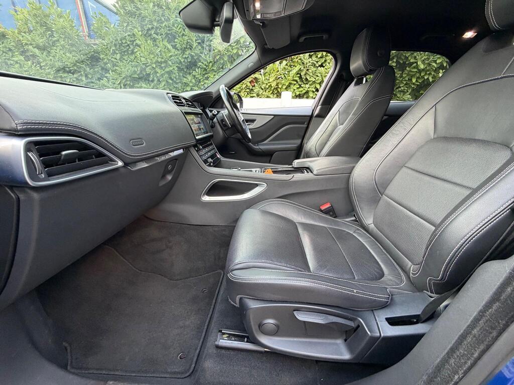 Jaguar F-PACE 2.0 D180 R-Sport Auto AWD Euro 6 (s/s) 5dr thumbnail 13