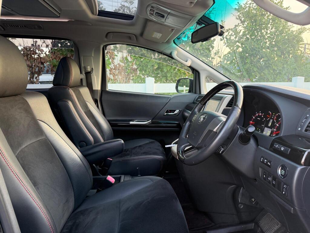 2013 Toyota Vellfire thumbnail 21