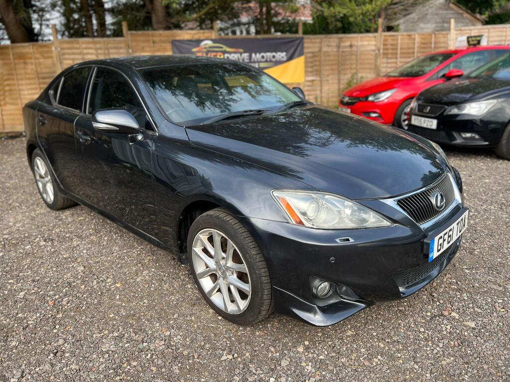 Lexus IS