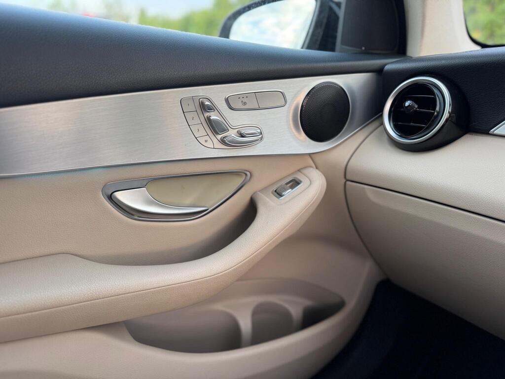 Mercedes-Benz GLC 2.1 GLC220d Sport (Premium) G-Tronic 4MATIC Euro 6 (s/s) 5dr thumbnail 41