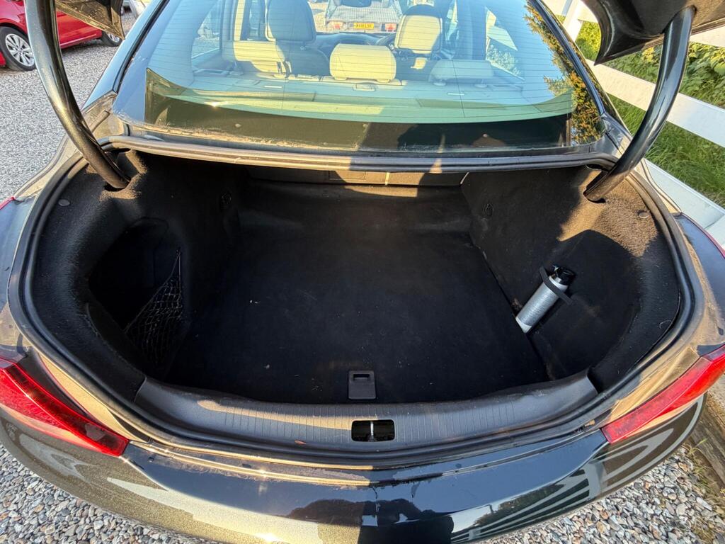 2010 Vauxhall Insignia thumbnail 30