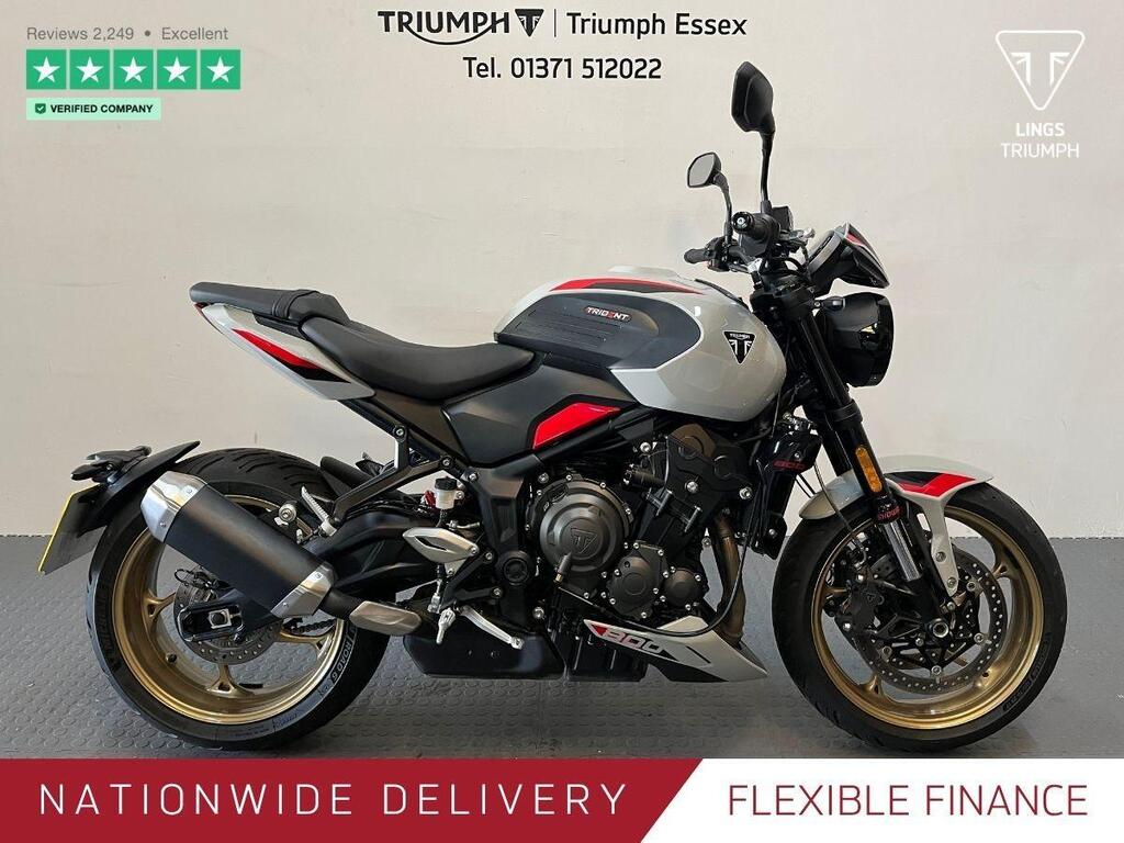 Triumph Trident 800