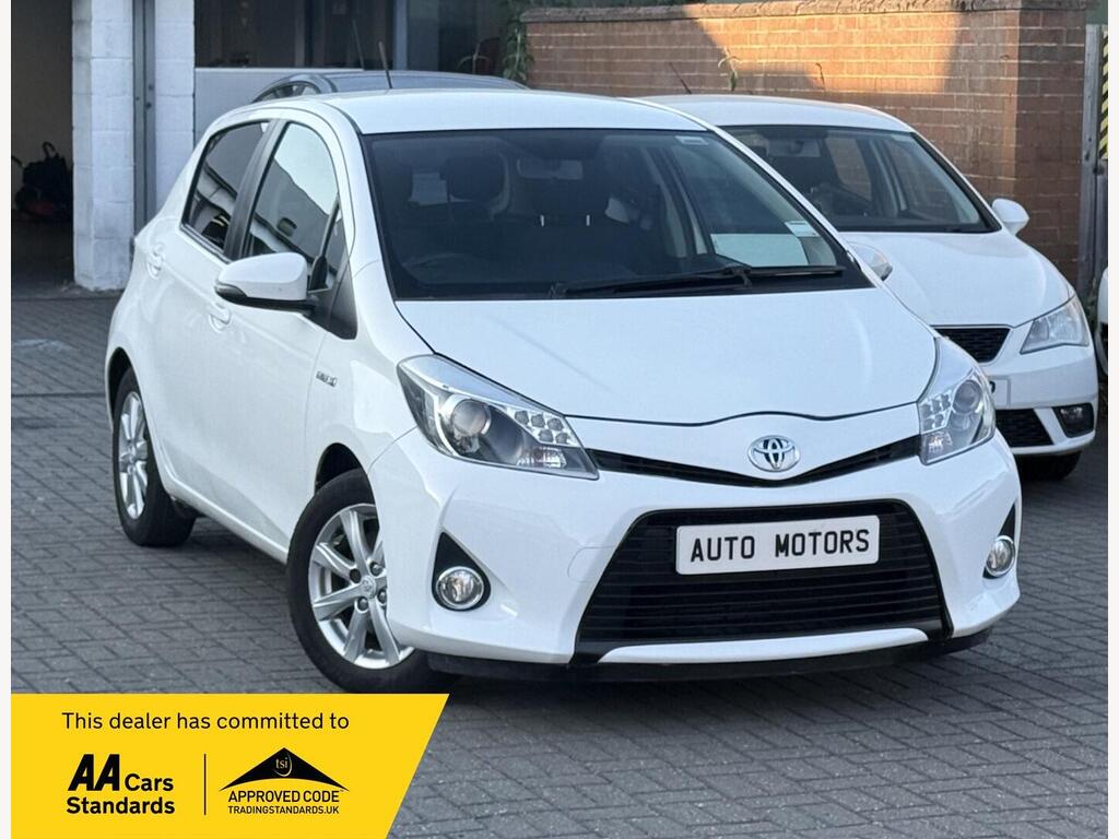 Toyota Yaris Hatchback 1.5 VVT-h T4 CVT Euro 5 5dr