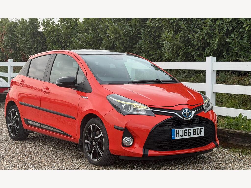 Toyota Yaris 1.5 VVT-h Orange Edition E-CVT Euro 6 5dr thumbnail 22