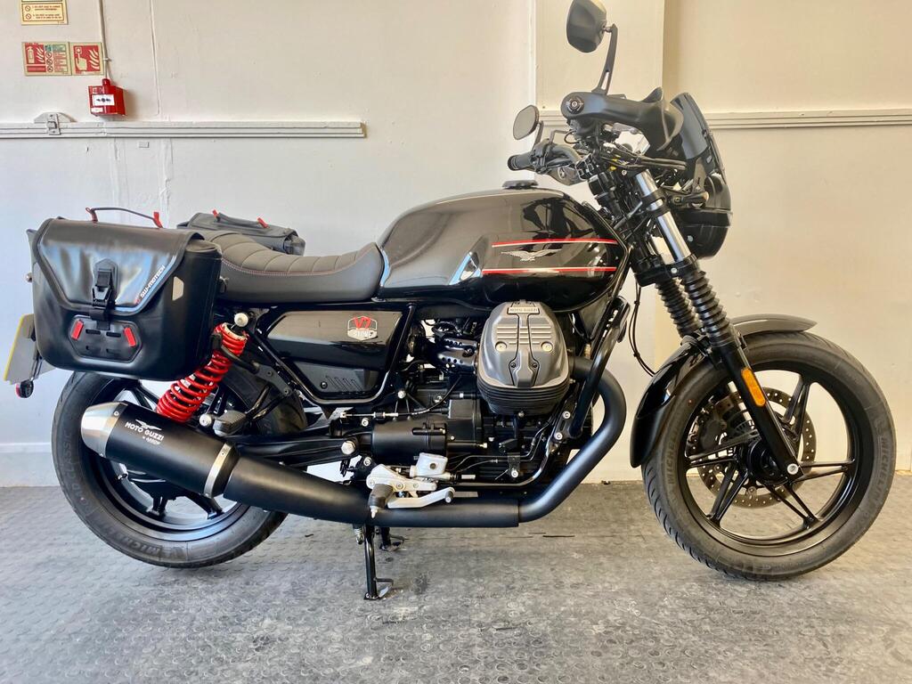Moto Guzzi V7