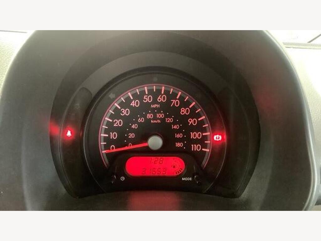2014 Suzuki Alto thumbnail 9