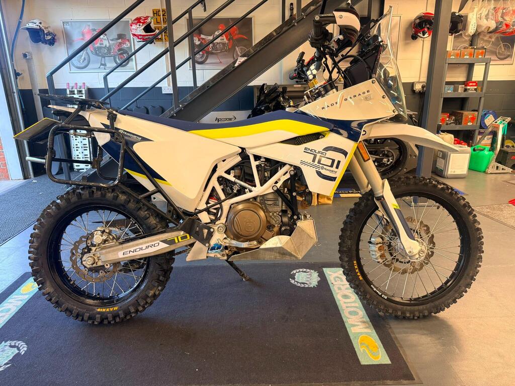 Husqvarna 701 Supermoto