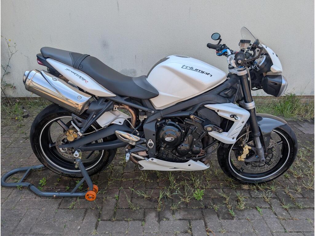 Triumph Street Triple 675