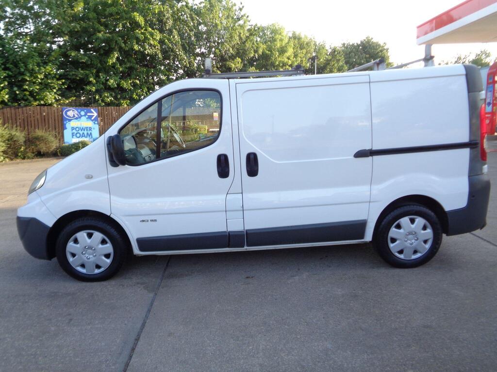 Renault Trafic Panel Van 2.0 dCi SL29 L1 H1 4dr (Phase 3)
