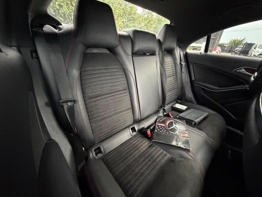 2016 Mercedes-Benz CLA thumbnail 23
