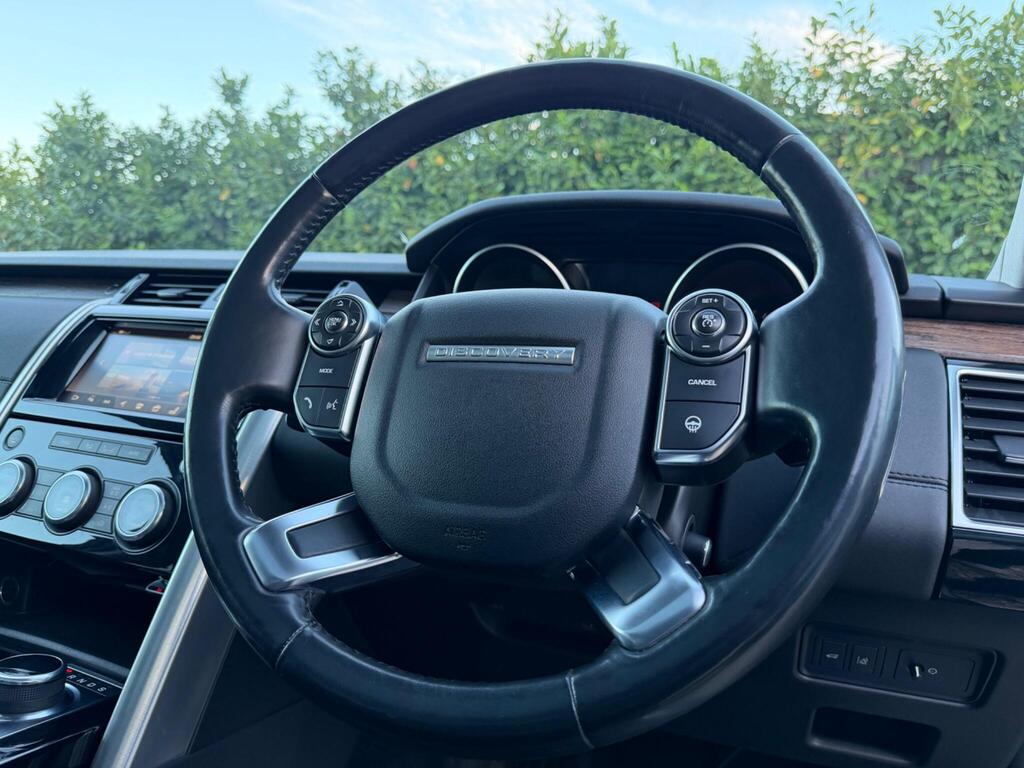 2017 Land Rover Discovery thumbnail 47