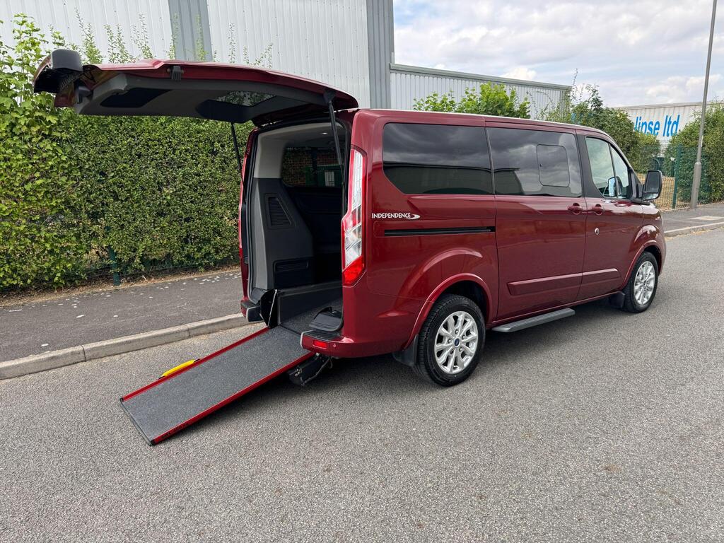 Ford Tourneo Custom Minibus 2.0 320 EcoBlue Titanium L1 Euro 6 (s/s) 5dr