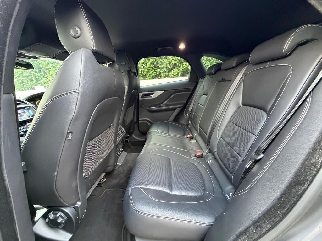 Jaguar F-PACE 2.0 D180 R-Sport Auto AWD Euro 6 (s/s) 5dr thumbnail 44