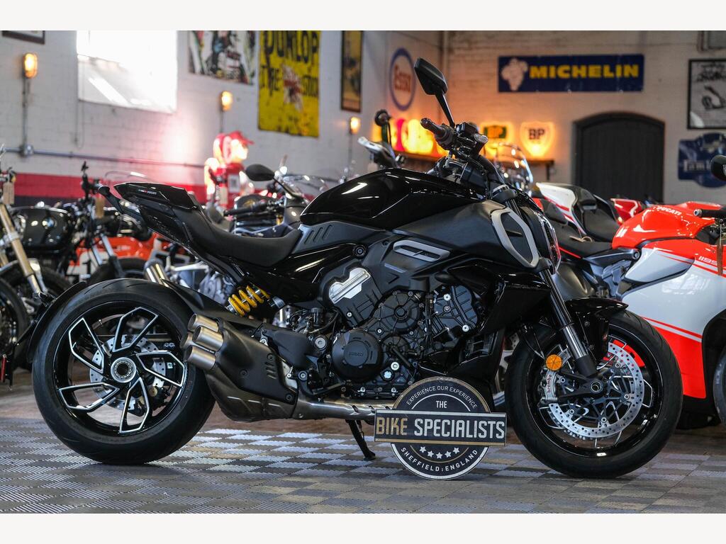 Ducati Diavel V4