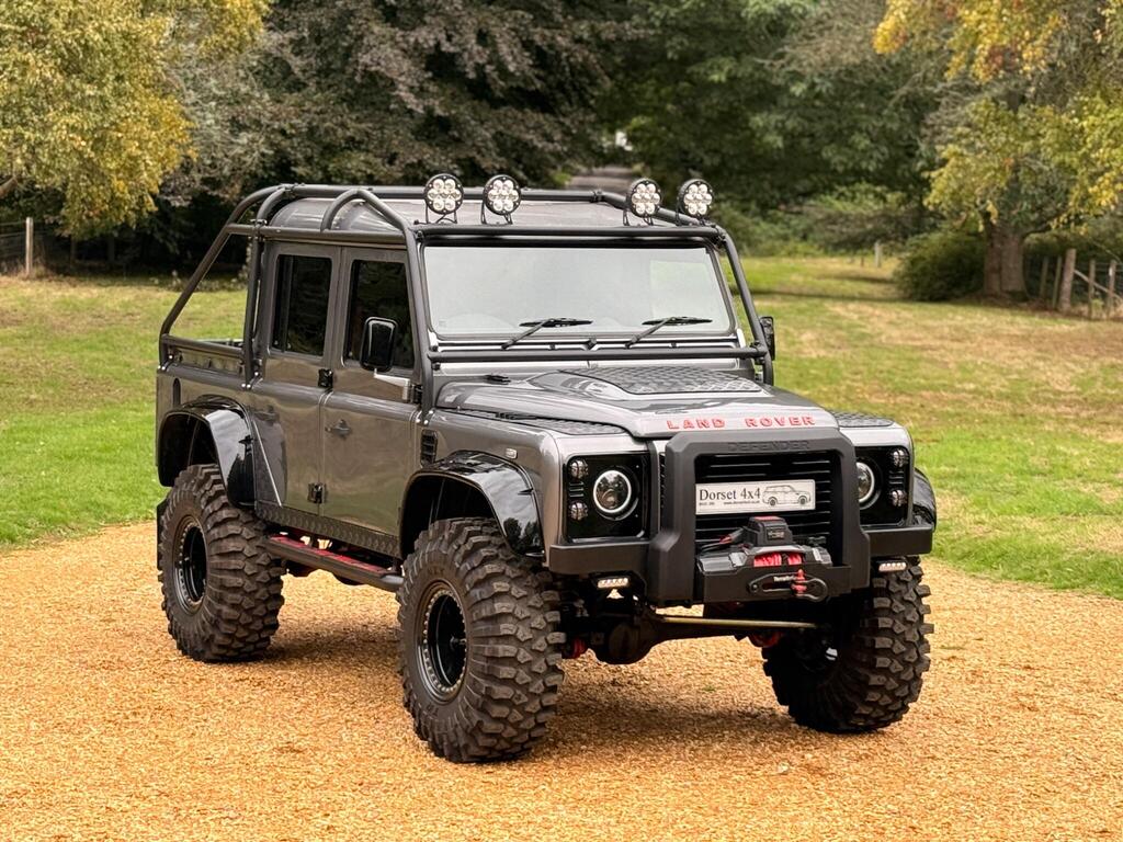 Land Rover Defender 110 SUV 6.3L LS3 Automatic Double cab XS