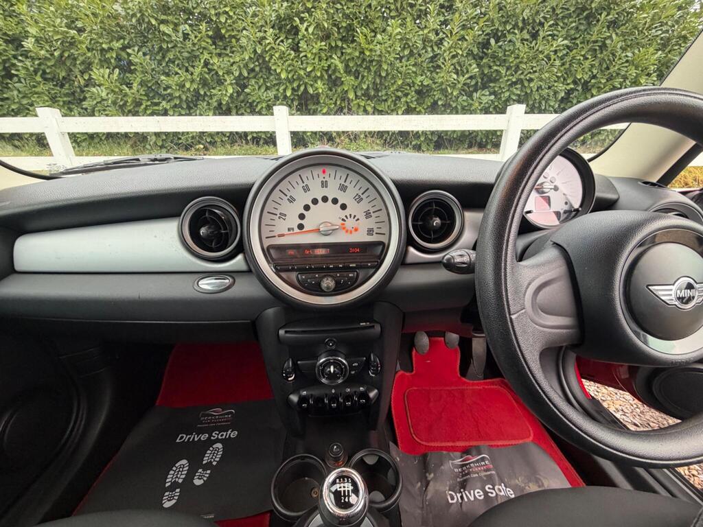 2011 MINI Hatch thumbnail 14