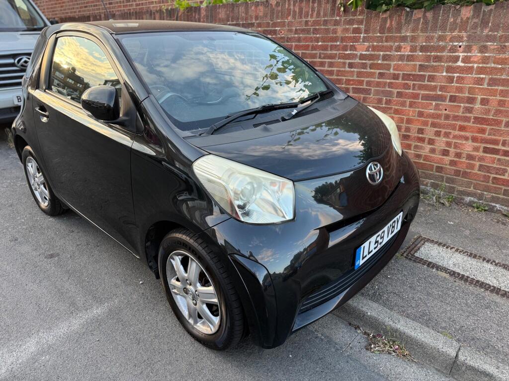 Toyota iQ