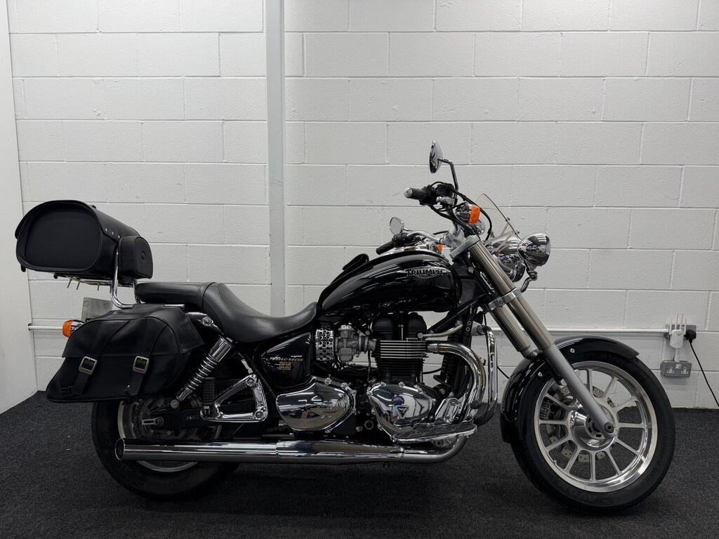 Triumph Bonneville America 865
