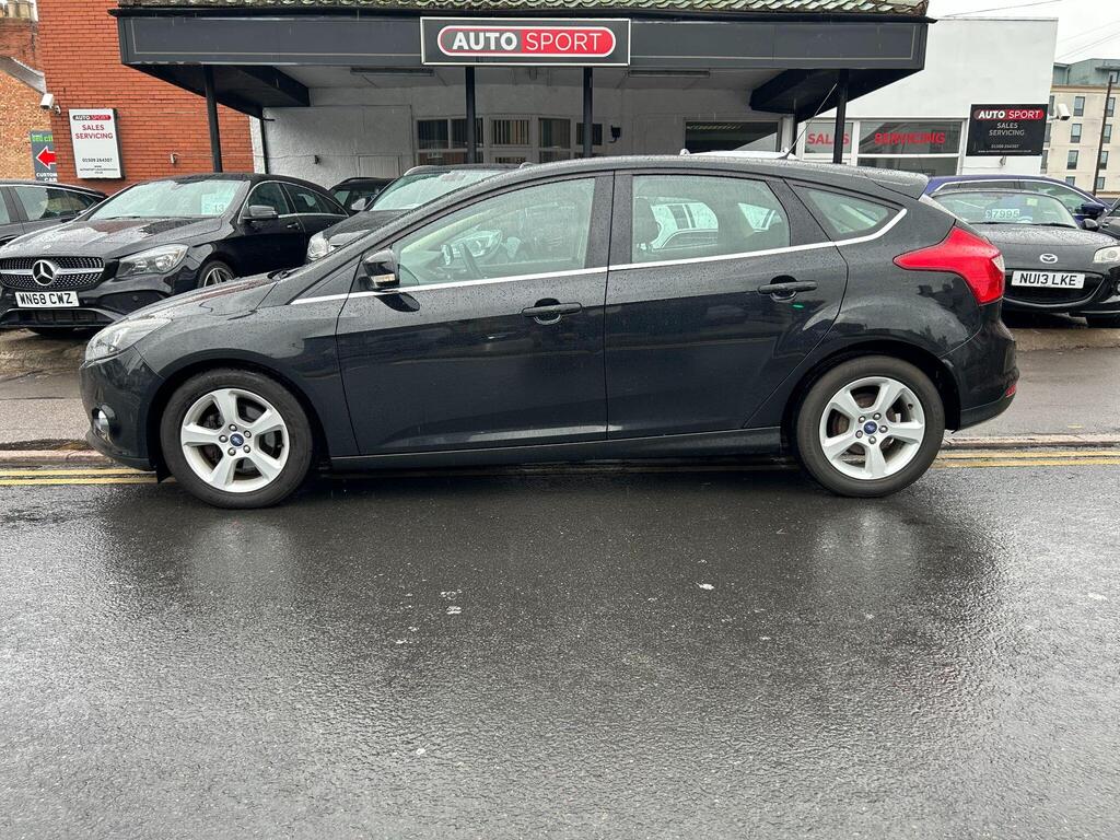 Ford Focus Hatchback 1.6 TDCi Zetec Navigator Euro 5 (s/s) 5dr