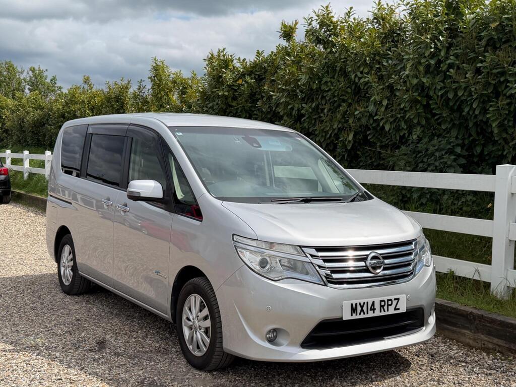 2014 Nissan Serena thumbnail 7