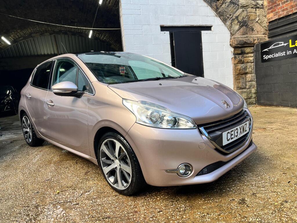 Peugeot 208 Hatchback 1.6 e-HDi Feline Euro 5 (s/s) 5dr (Nav)