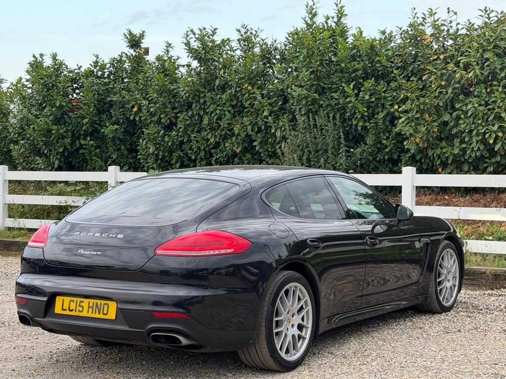 2015 Porsche Panamera thumbnail 14