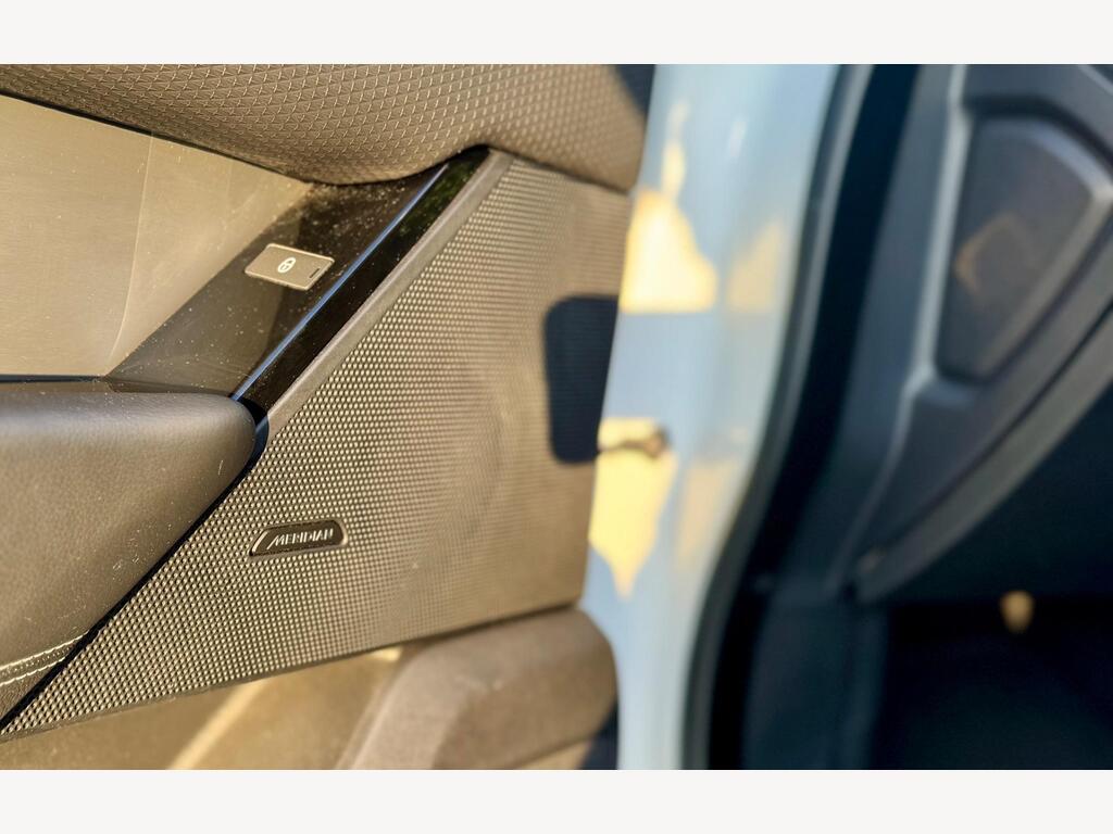 Land Rover Range Rover Velar 2.0 D240 R-Dynamic S Auto 4WD Euro 6 (s/s) 5dr thumbnail 22