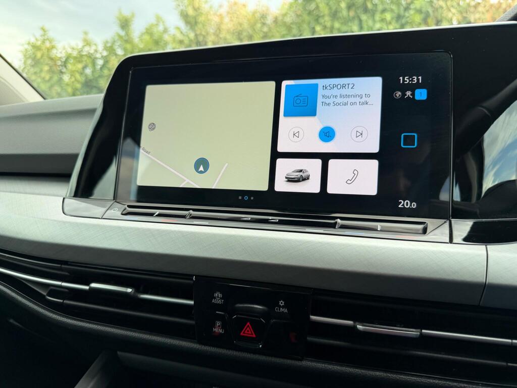 2023 Volkswagen Golf thumbnail 30