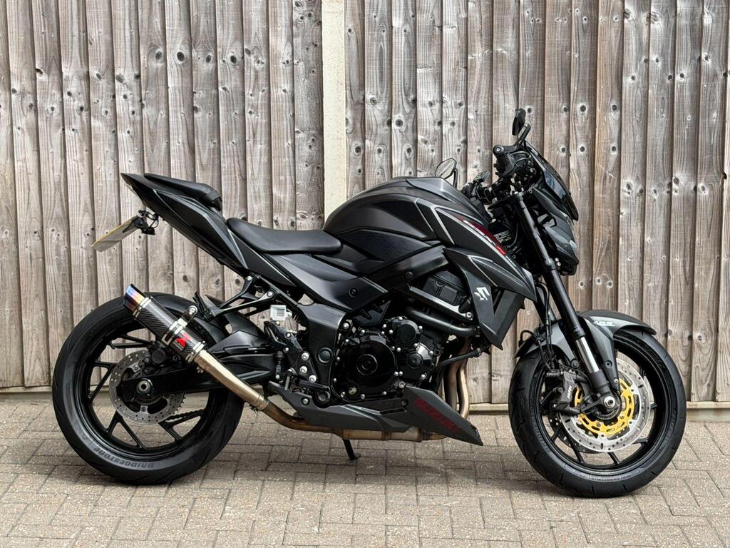 Suzuki GSX-S750