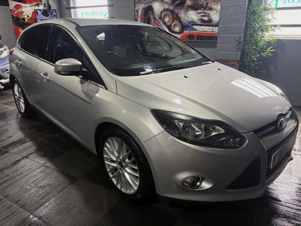 Ford Focus Hatchback 1.0T EcoBoost Zetec Euro 5 (s/s) 5dr