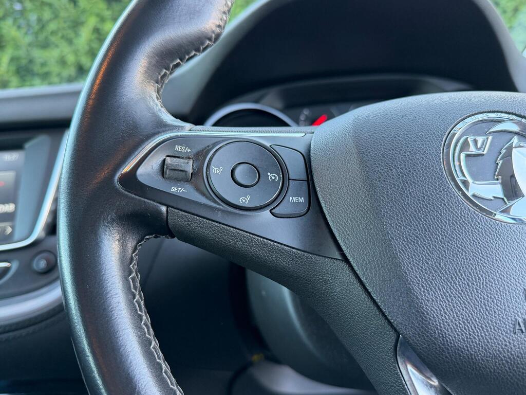 Vauxhall Grandland X 1.2 Turbo SE Euro 6 (s/s) 5dr thumbnail 35