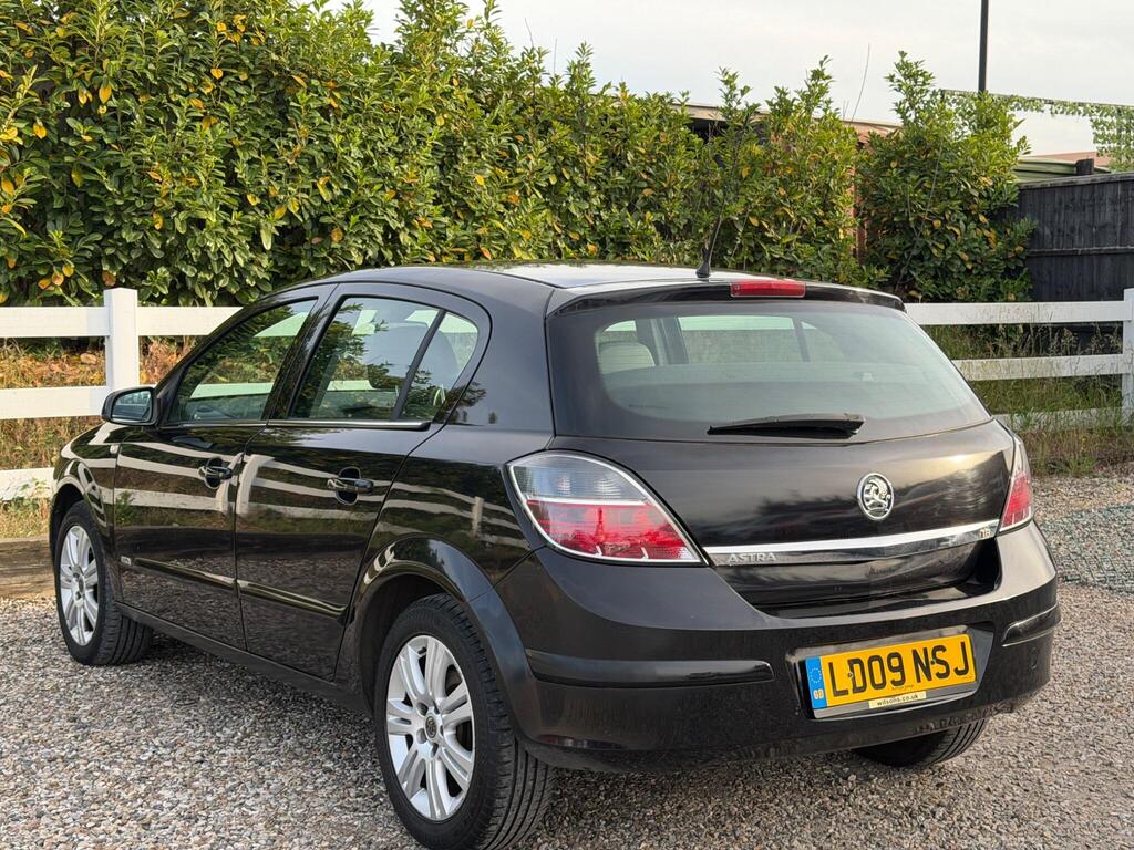 2009 Vauxhall Astra thumbnail 9