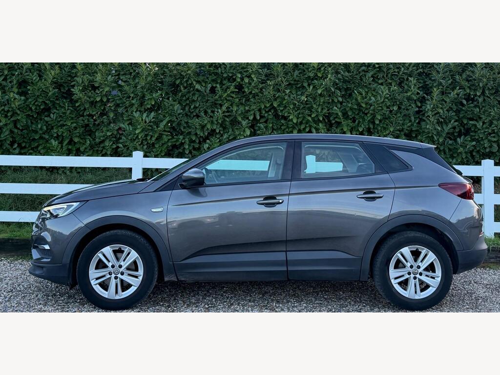 Vauxhall Grandland X 1.2 Turbo SE Euro 6 (s/s) 5dr thumbnail 10