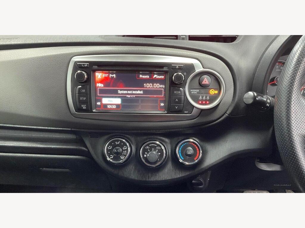 2013 Toyota Yaris thumbnail 11