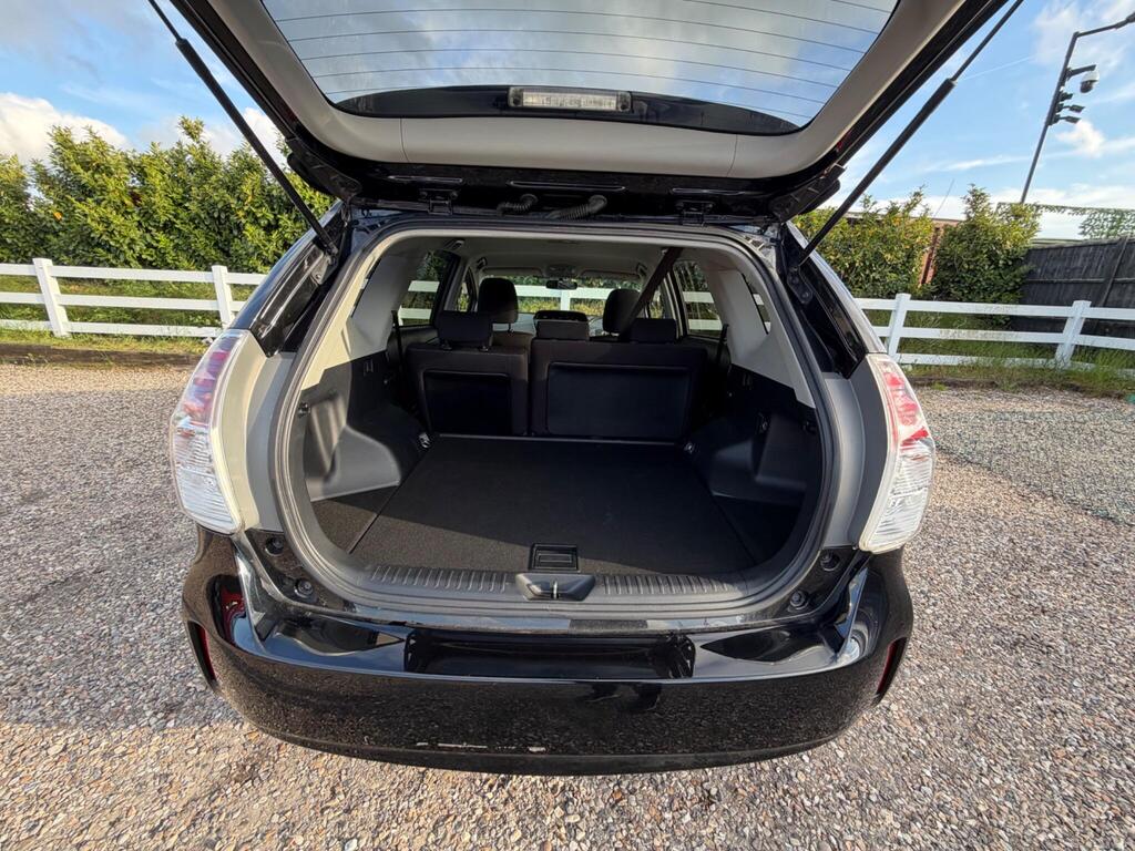 2015 Toyota Prius+ thumbnail 22