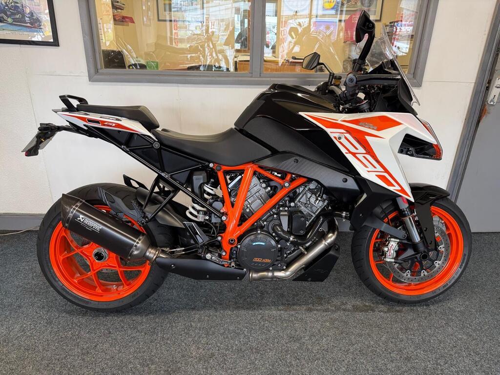 KTM 1290 Super Duke GT