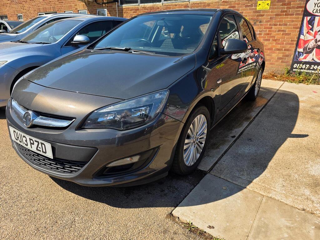 Vauxhall Astra Hatchback 1.7 CDTi ecoFLEX Energy Euro 5 5dr