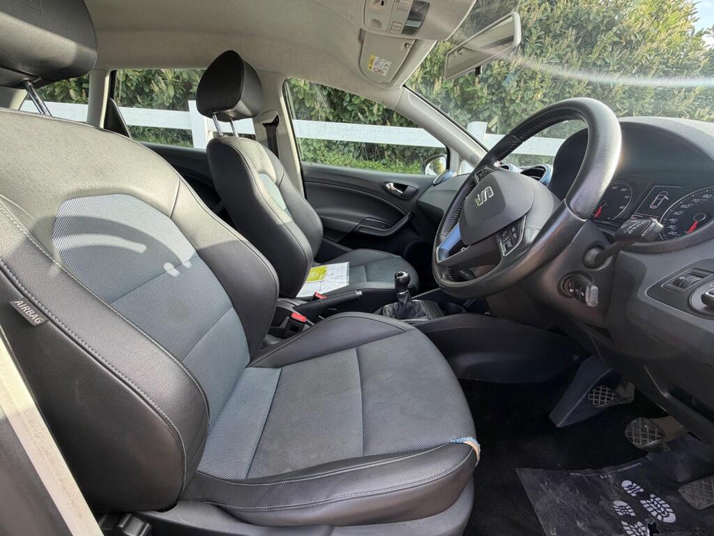 2016 SEAT Ibiza thumbnail 17