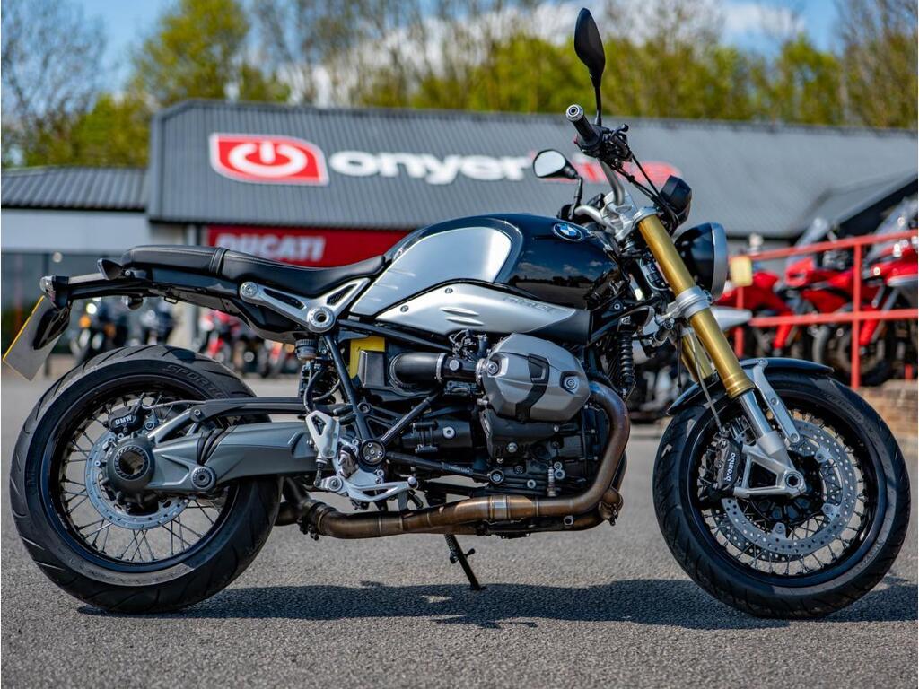 BMW R nineT