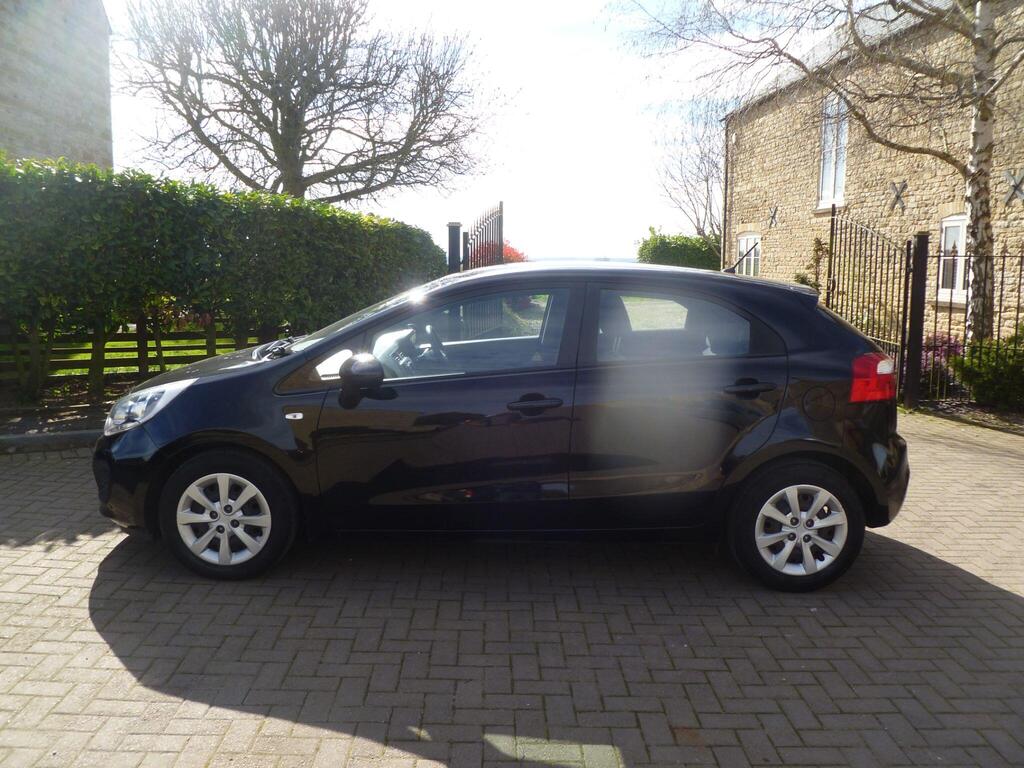 Kia Rio Hatchback 1.25 1 Air Euro 5 5dr