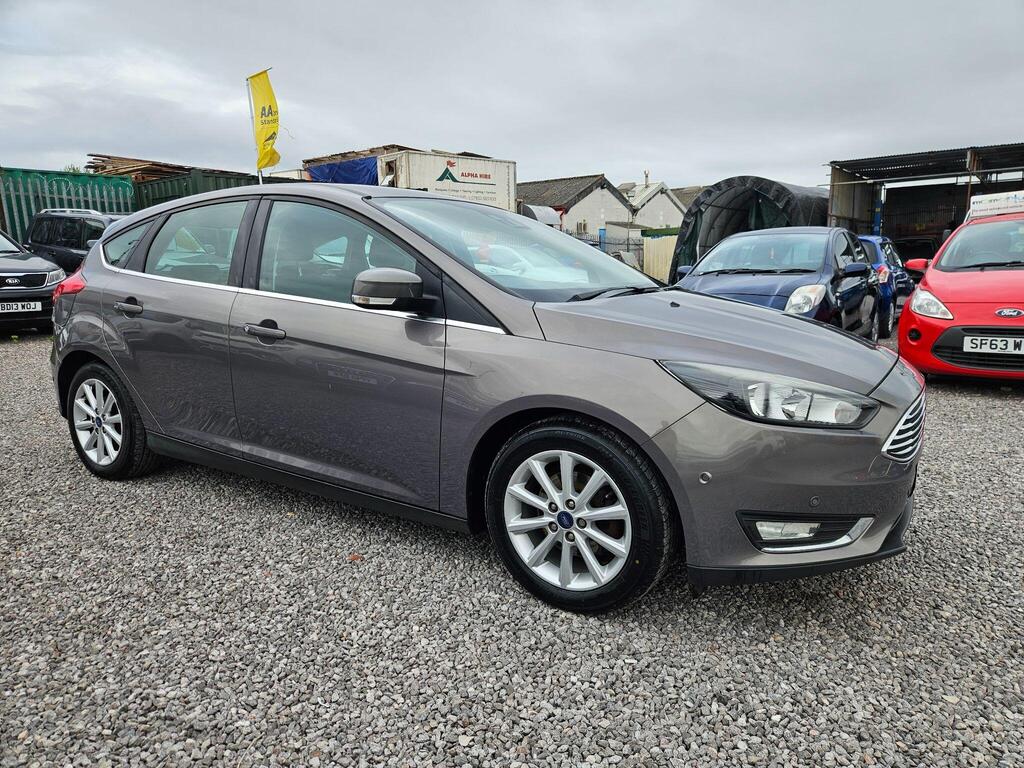 Ford Focus Hatchback 1.0T EcoBoost Titanium Euro 6 (s/s) 5dr