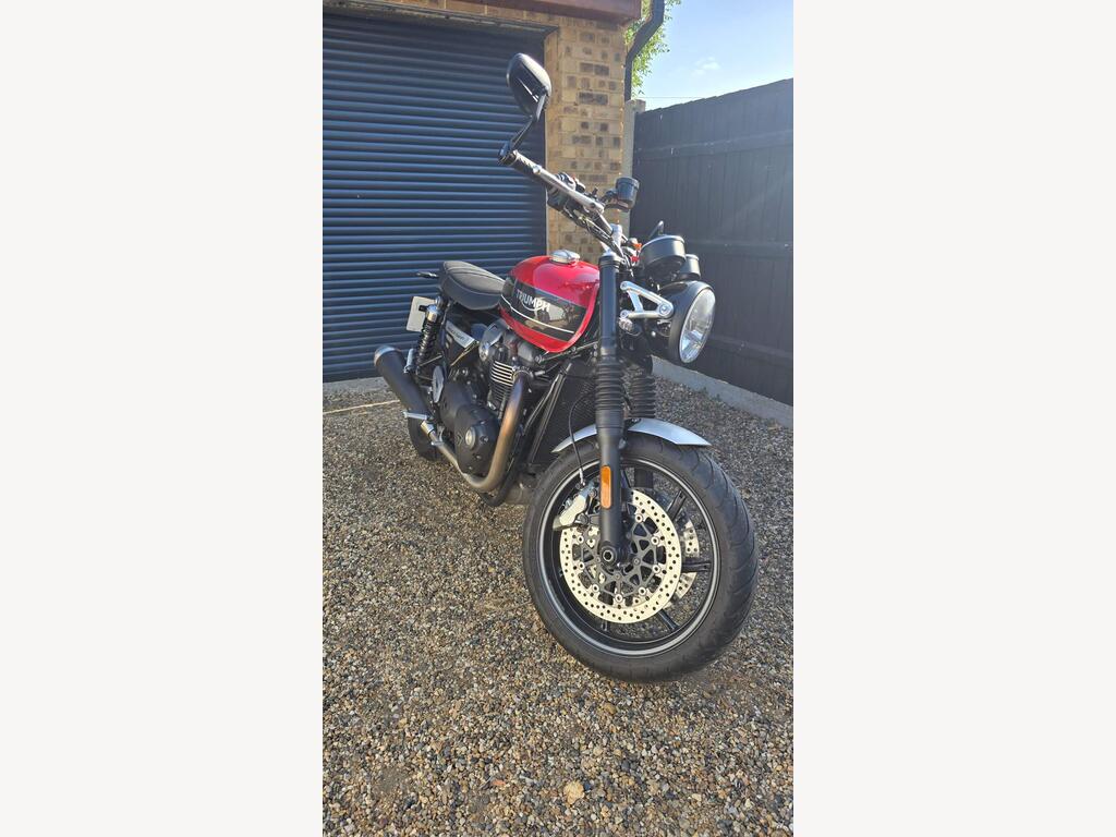 Triumph Speed Twin 1200